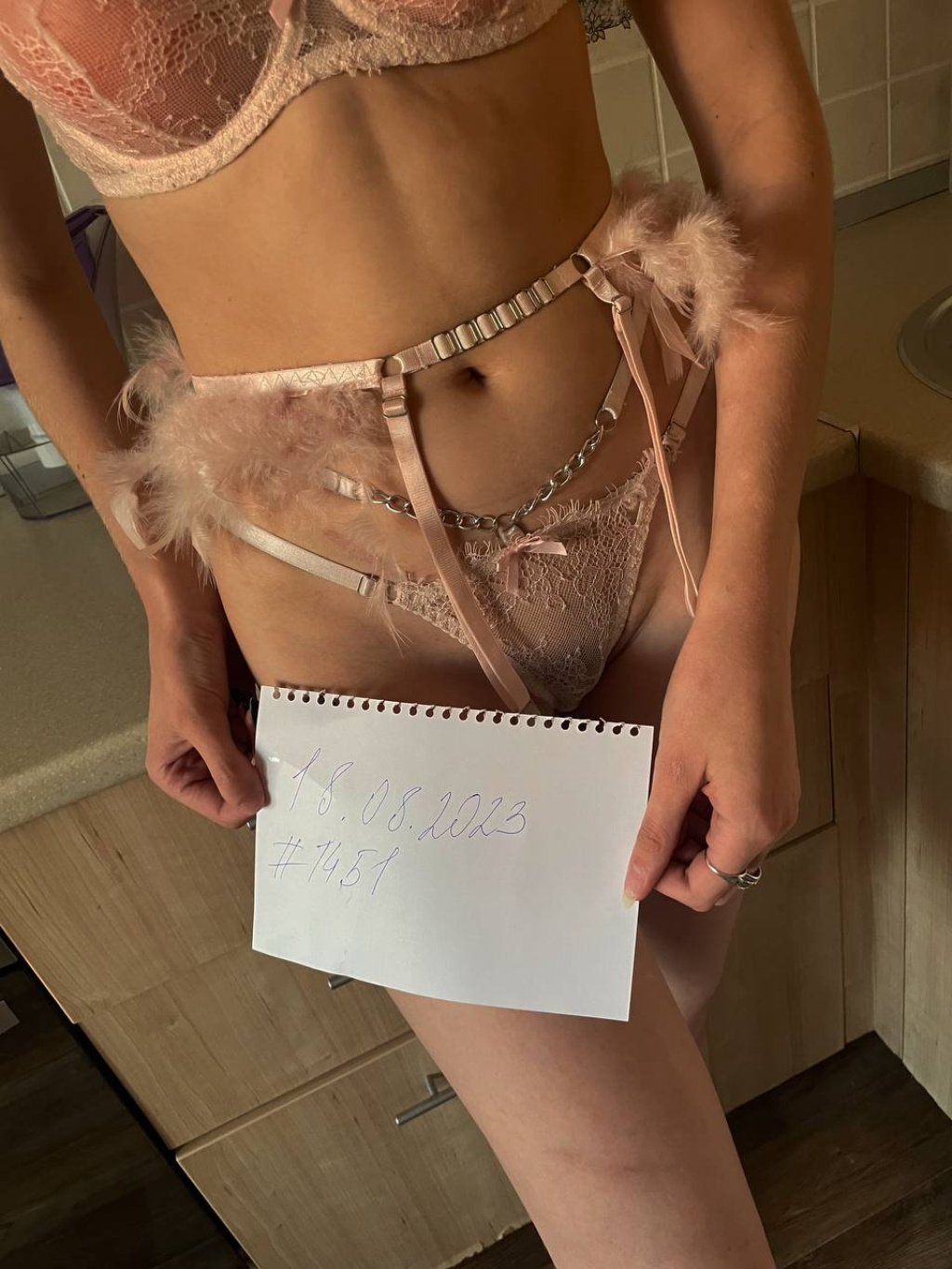 Екатерина : проститутки индивидуалки в Омске