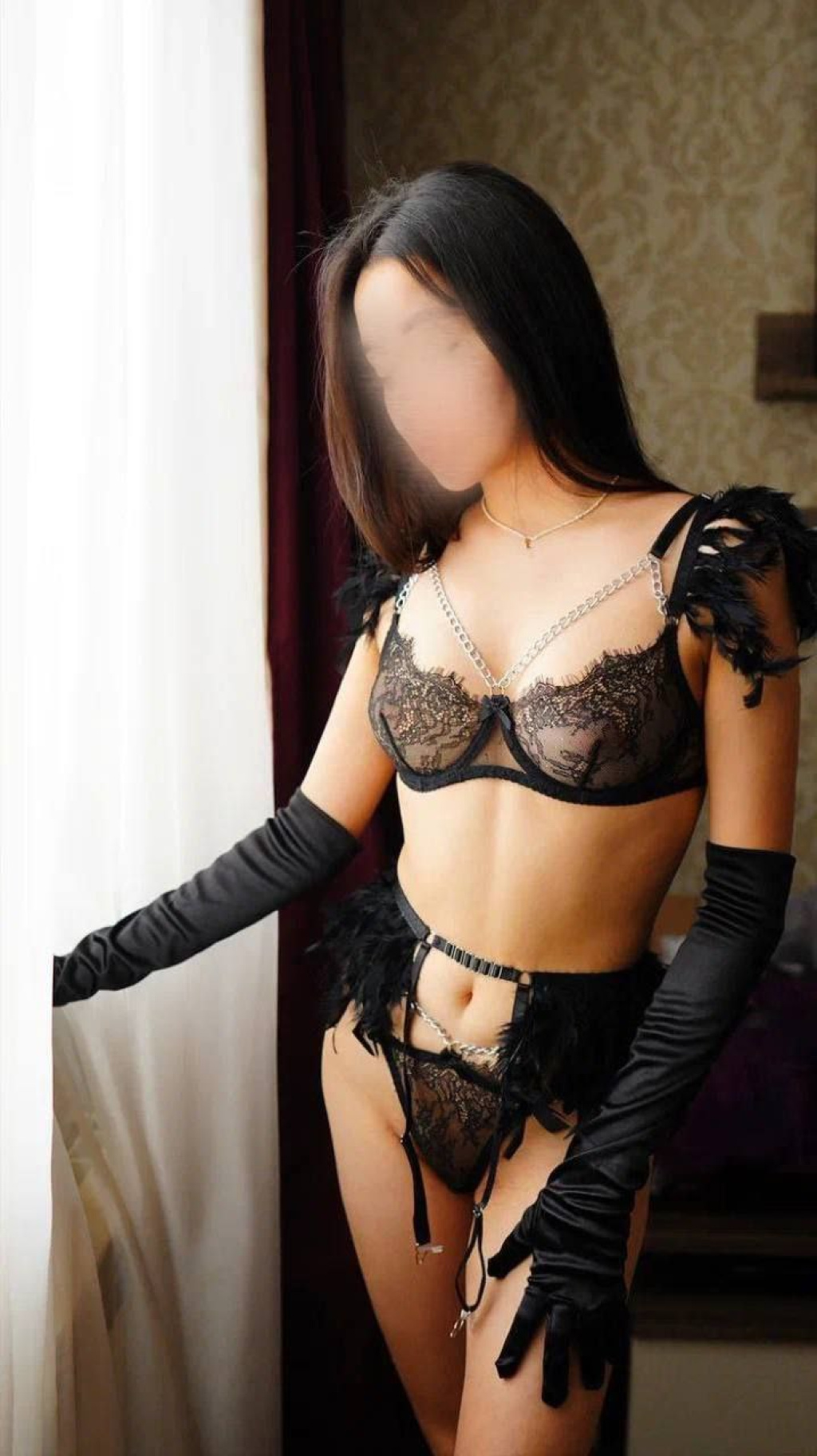 Индира : проститутки индивидуалки в Омске