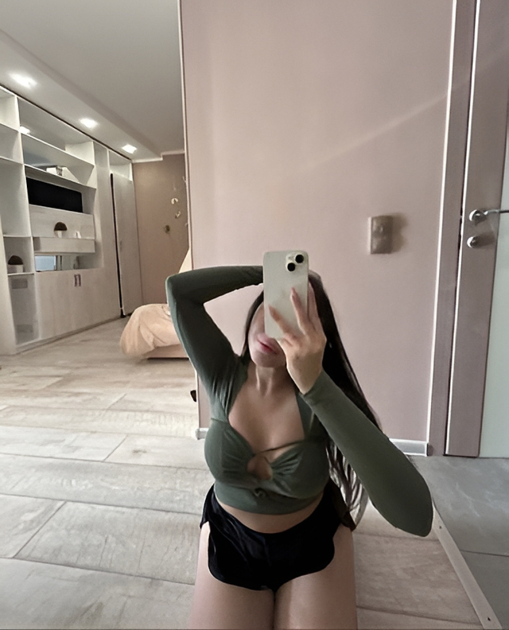 Кристина : проститутки индивидуалки в Омске