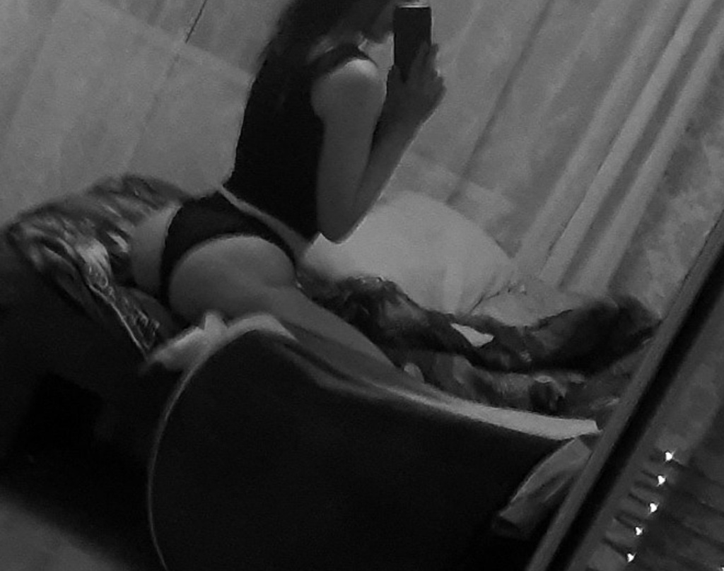 Миниатюрная : проститутки индивидуалки в Омске