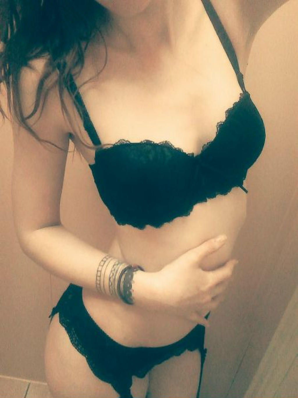 Маша ВЫЕЗД: проститутки индивидуалки в Омске